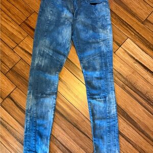 Women’s Blue Wash Jeans